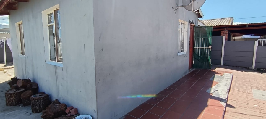 1 Bedroom Property for Sale in Avian Park Western Cape